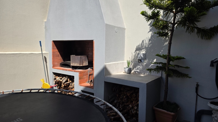 3 Bedroom Property for Sale in Hartenbos Central Western Cape